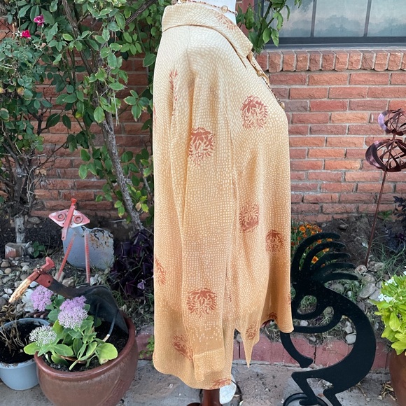 Katherine Kelly Collections • Size 12 • 100% Silk • Brwon/Gold • Floral • Blouse - Picture 8 of 15